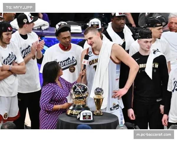 约基奇10+7+4展现全面实力 哈登半场送10次助攻助力球队